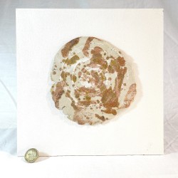 Escultura de pared orgánica en gres cerámico con esmalte expresivo de Ismael García Burillo