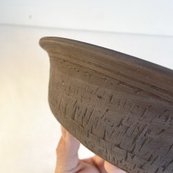 Maceta Bonsái Exclusiva Gres Textura Líneas Irregulares (Marrón Mate) | Galoartworks.